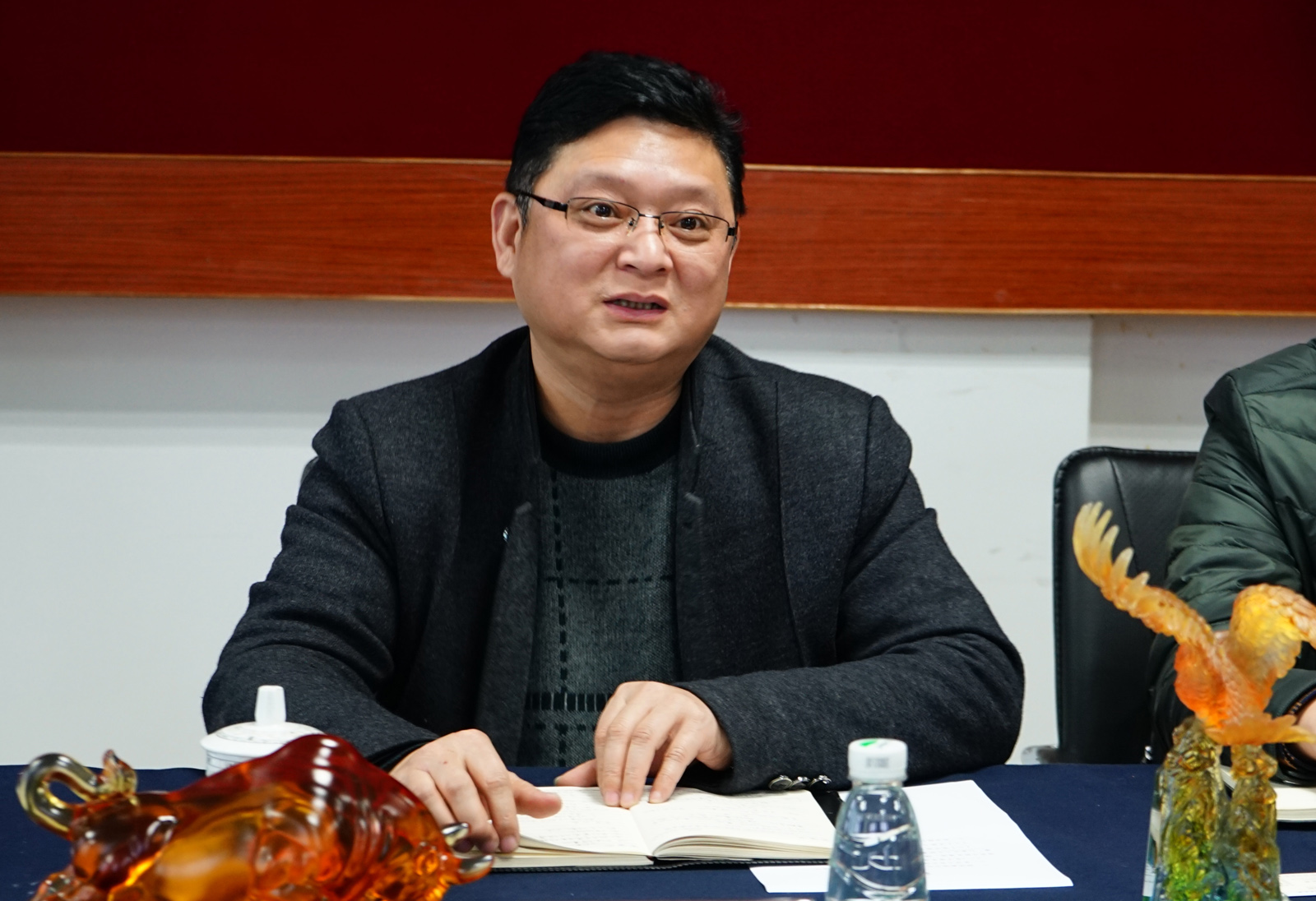 巴南区组织部副部长郭文厚作总结发言