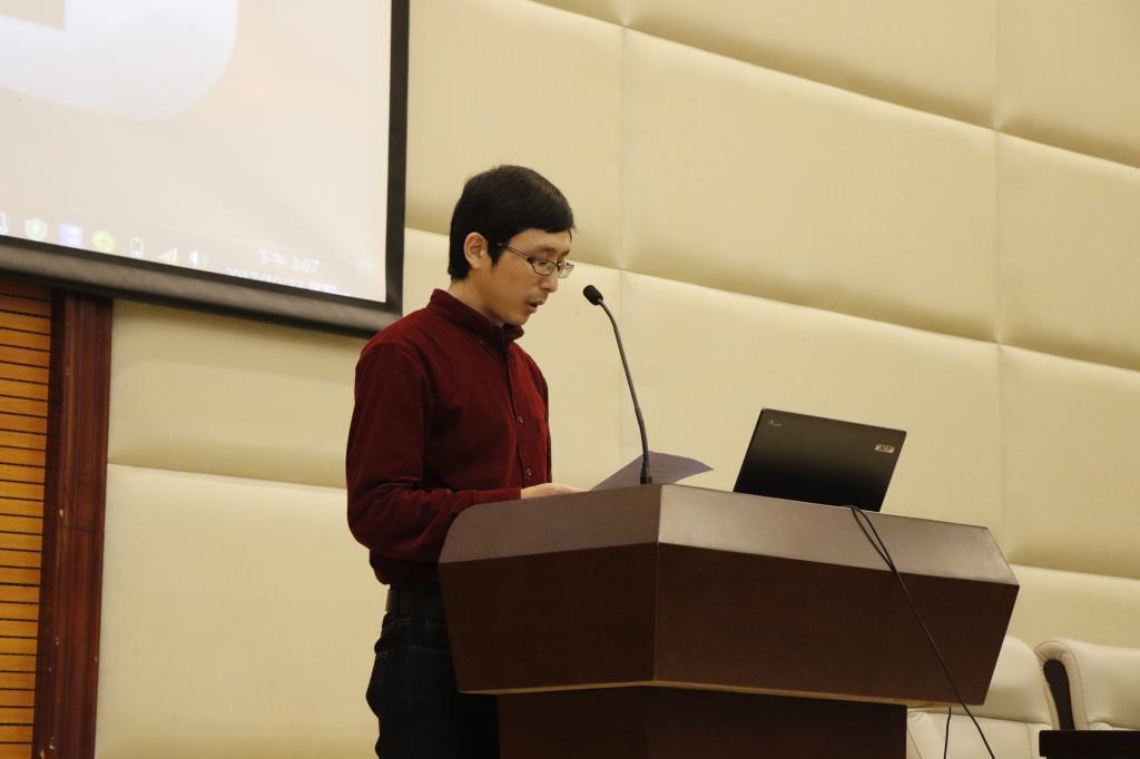 教师代表柳长兴老师发言