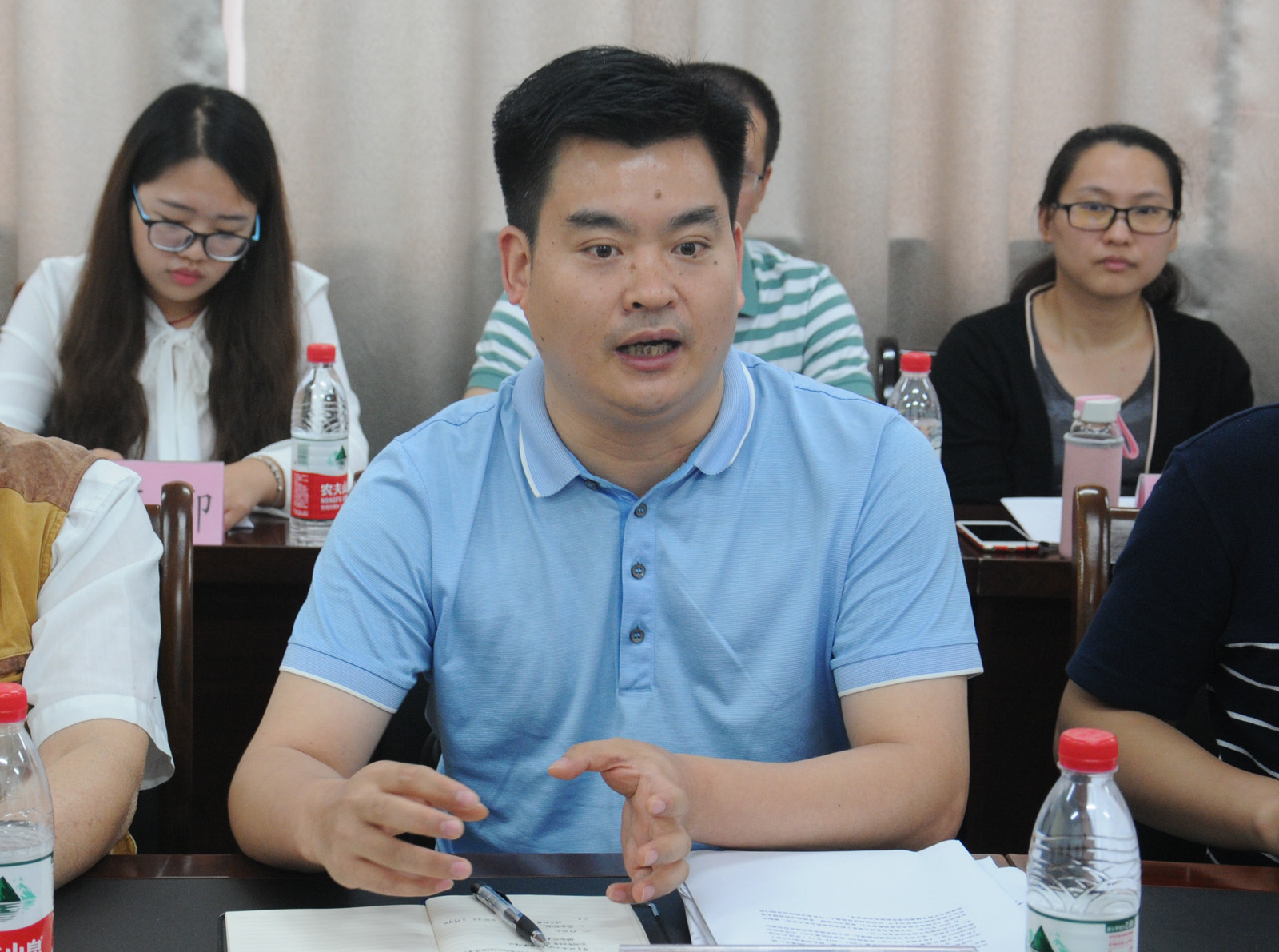 重庆市商务委员会电商处何渡处长发言