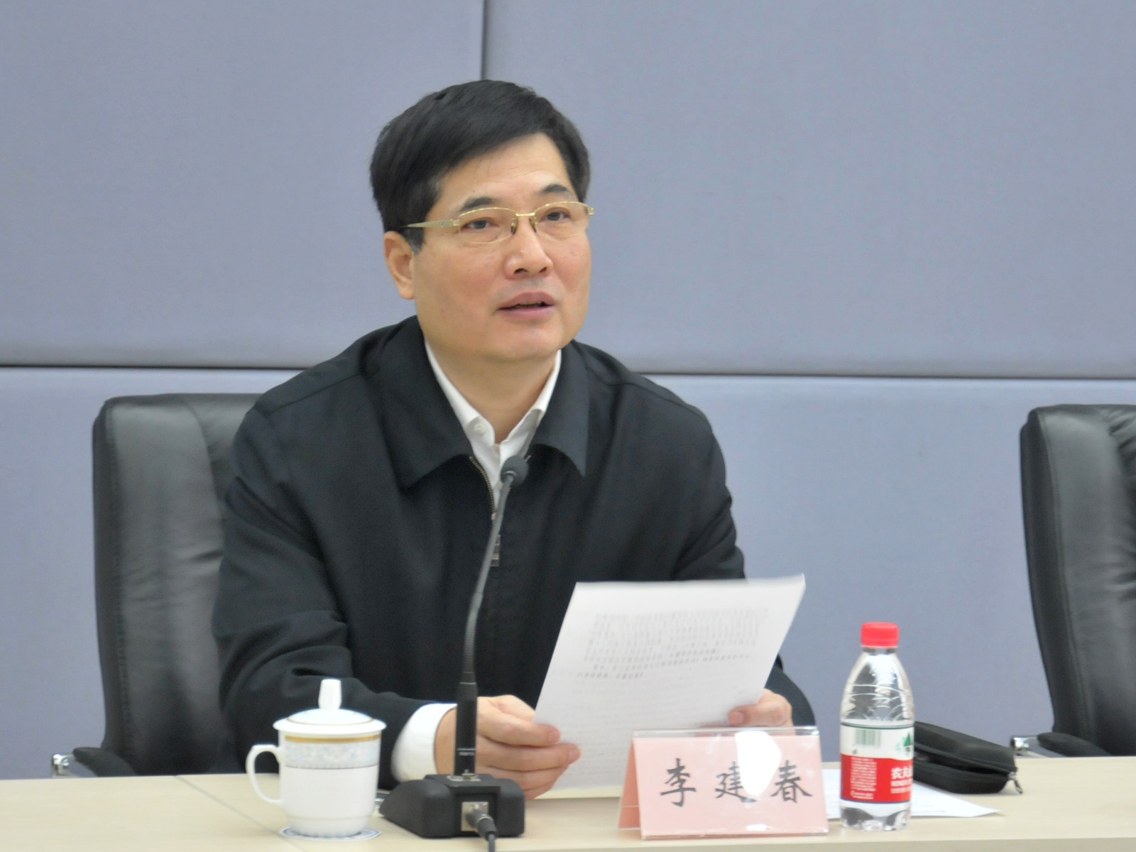 巴南区委书记李建春讲话授牌仪式合影